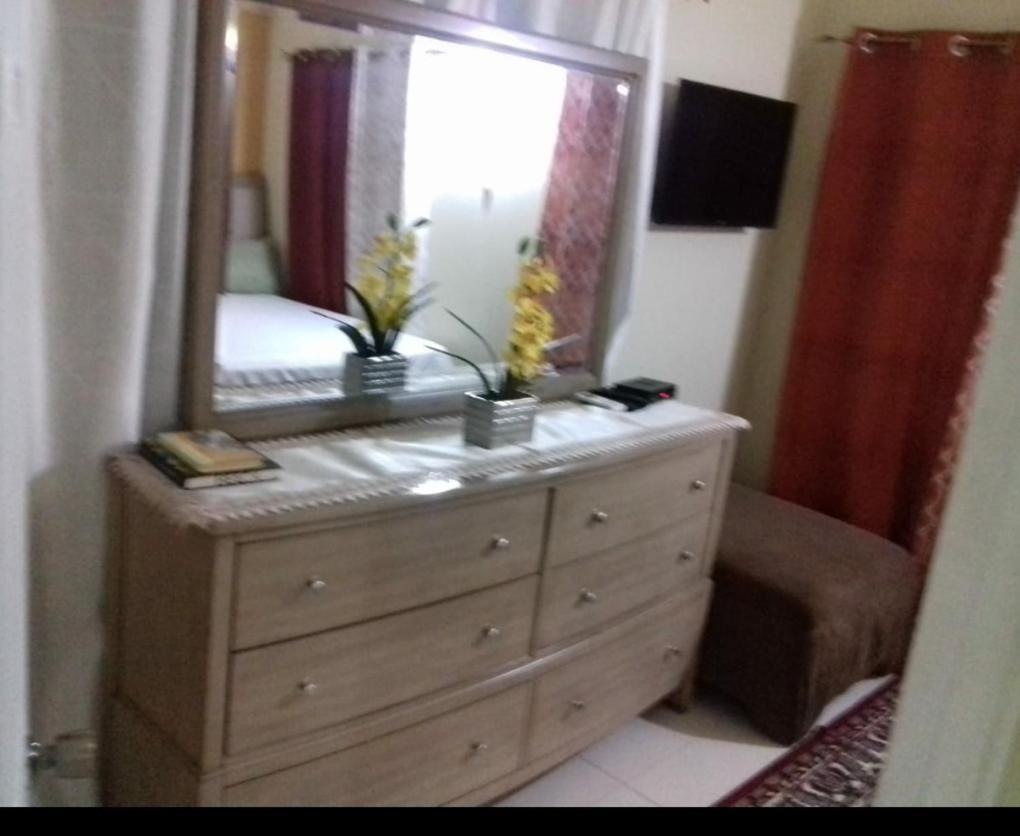 Merrivale Suite Kingston Luaran gambar
