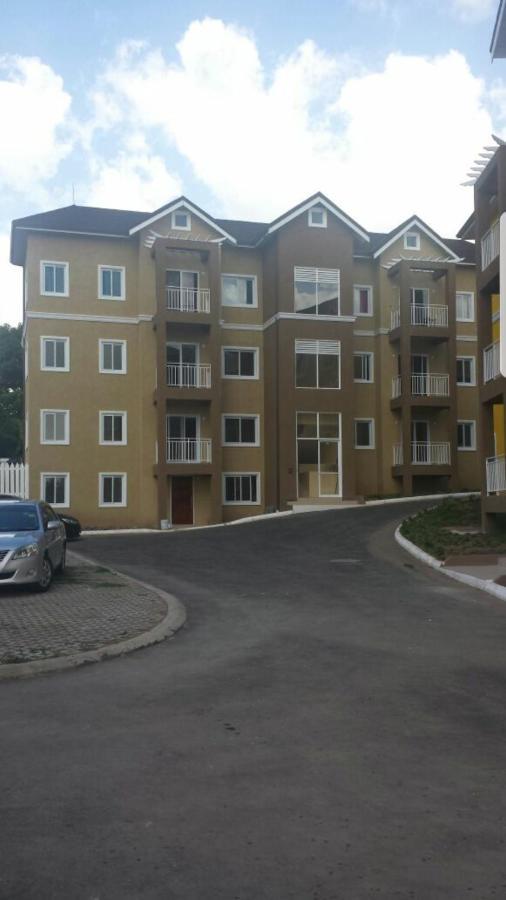 Merrivale Suite Kingston Luaran gambar